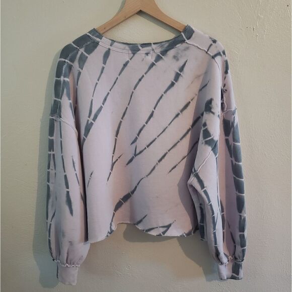 Wildfox Couture Olivia Cropped Oversized  Tie Dye Sweatshirt in Muse Size Medium - Picture 7 of 7